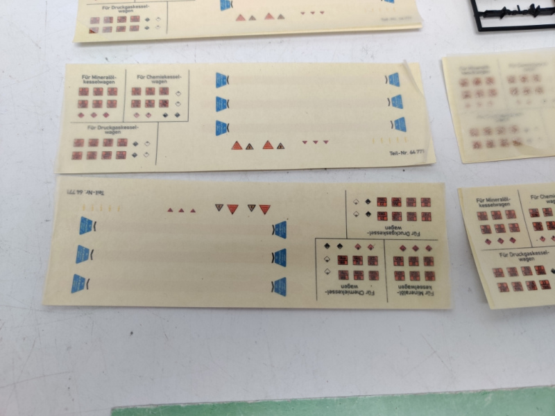 Märklin H0 AC 4798 Kesselwagen "LÖWEN GAS "/ DB / Aufkleber + Zusatzteile