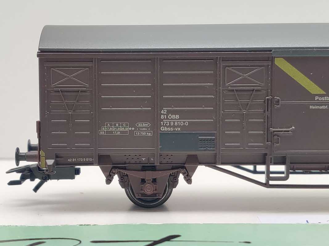 Märklin H0 AC 4831 gedeckter Güterwagen Postbeiwagen Gbss-vx / NEM / ÖBB