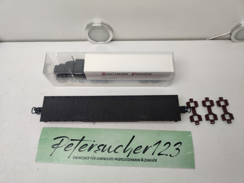 Märklin H0 AC 4863 Rollende Landstraße / LKW / Southern Pacific 561 837