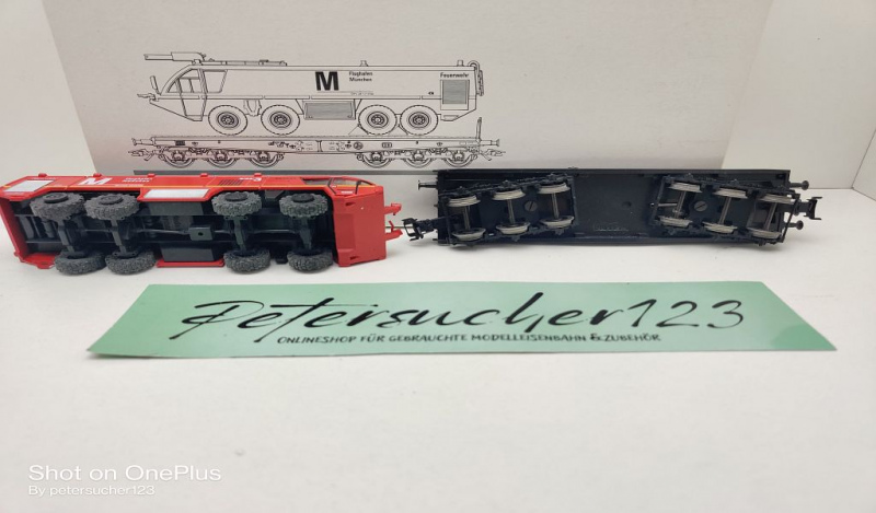 Märklin H0 AC 48667 Schwerlastwagen mit Flugfeldfeuerwehr / NEM / DB / OVP weiß