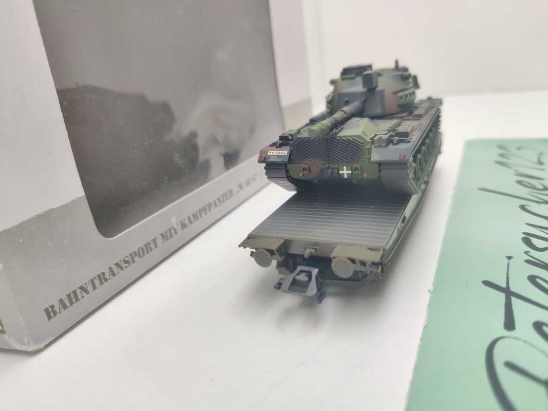 Märklin H0 48727 4MFOR Bahntransport "Kampfpanzer m48G" Rlmmps651 / NEM / BW, DB / OVP