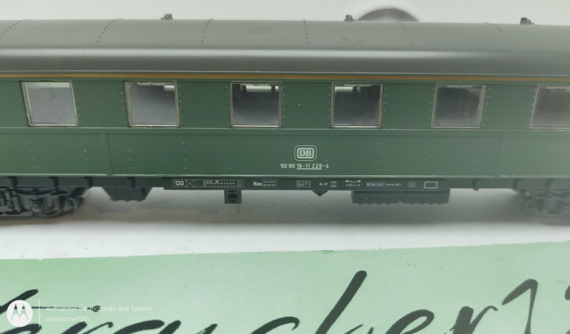 Märklin H0 AC 508018 Personenwagen 1.Kl. / Grün / DB / 4-Achser / Licht