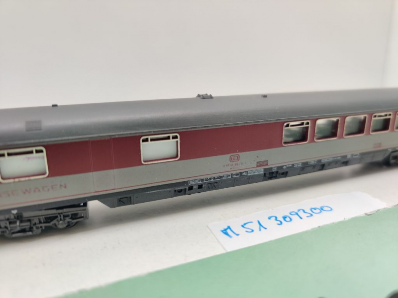 Minitrix N DC 3093 Speisewagen WRümh / DB