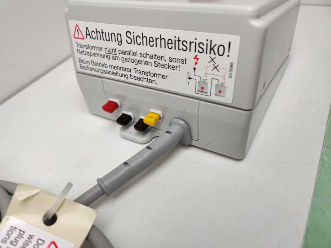 Märklin 6647 / Transformer 32 VA / Weiß