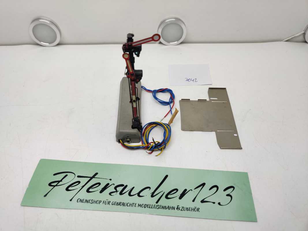 MÄRKLIN H0 1 x Hauptsignal / Sperrsignal 7042 / M-Gleis / Kurze Kabel / OVP