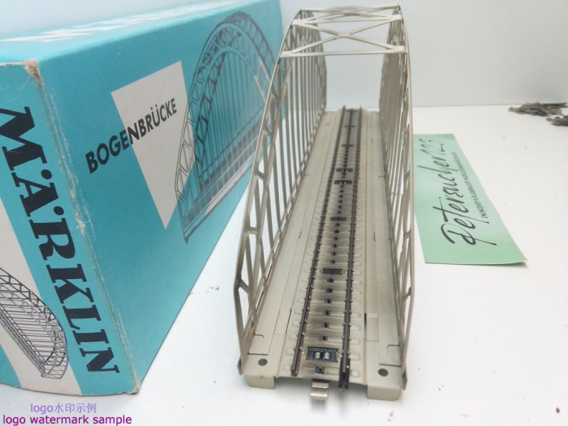 MÄRKLIN H0 AC 7163 1x Bogenbrücke Blech für M-Gleis / OVP hellblau
