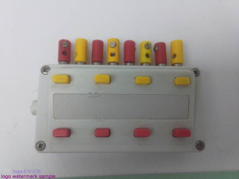 Märklin H0 7274 Stellpult / Analoges Schaltpult mit 4 Ein-/Ausschaltern / Stecker