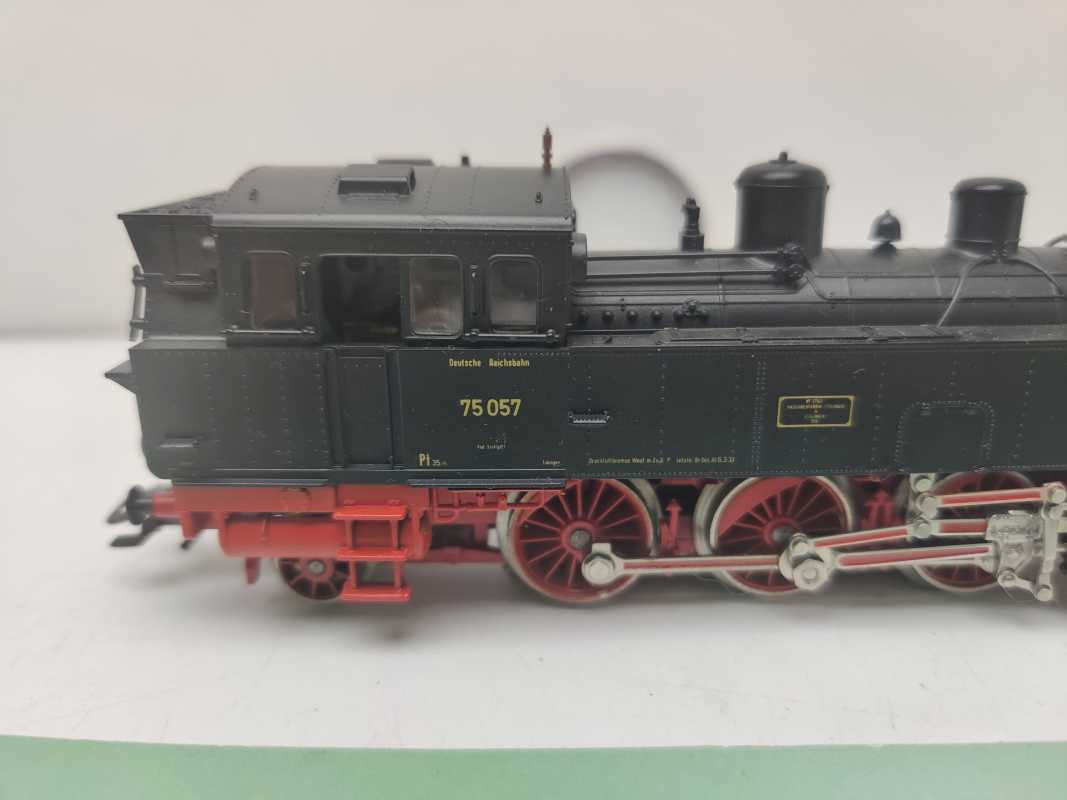 Märklin H0 AC BR75 057 / 2865 Dampflok / Analog