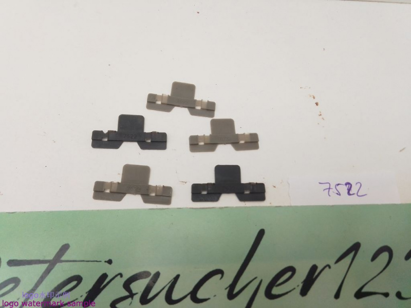 Märklin H0 AC 7522 K-Gleis 5 Stück Mittelleiter-Isolierung