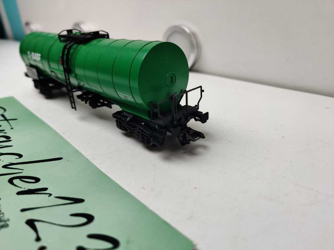 Märklin H0 AC 793 1 309-0 / 4-Achser Kesselwagen / BASF  / NEM / BASF