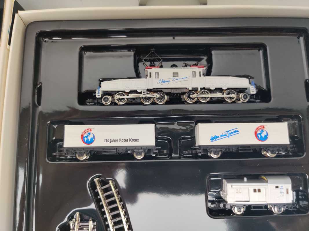Märklin Z DC 8114 / historisches Güterzug-Set "Batterie-Startset" /Sondermodell /Jubiläum "125 Jahre Rotes Kreuz" / OVP