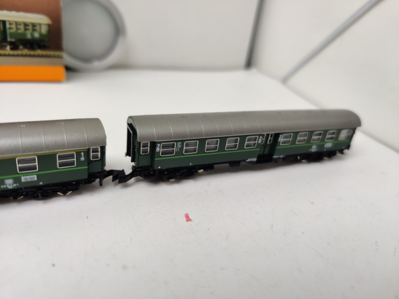 MÄRKLIN Z DC 8131 / fünfteiliges Nahverkehrs-Zugset „Allgäu-Zollern-Bahn“ der Deutschen Bundesbahn DB / Analog / OVP