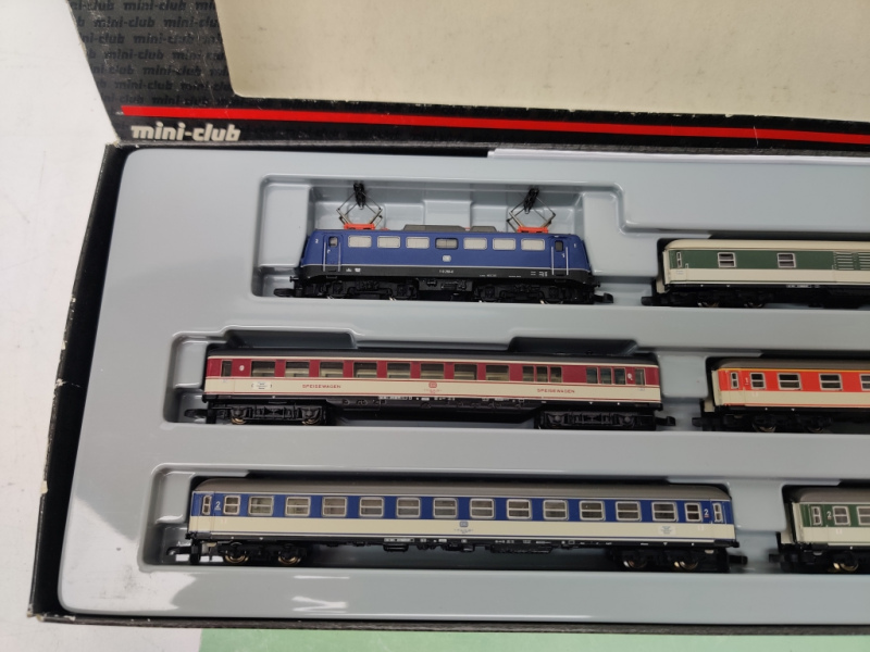 Märklin Z DC 81435  Schnellzugpackung „Olympia-Zug D 611“ von 1972/ DB / Analog / OVP