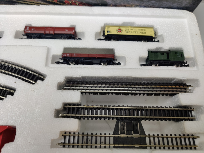 Märklin Z DC 81780 Güterzug-Startpackung mit Gleisanlage und Fahrgerät / OVP