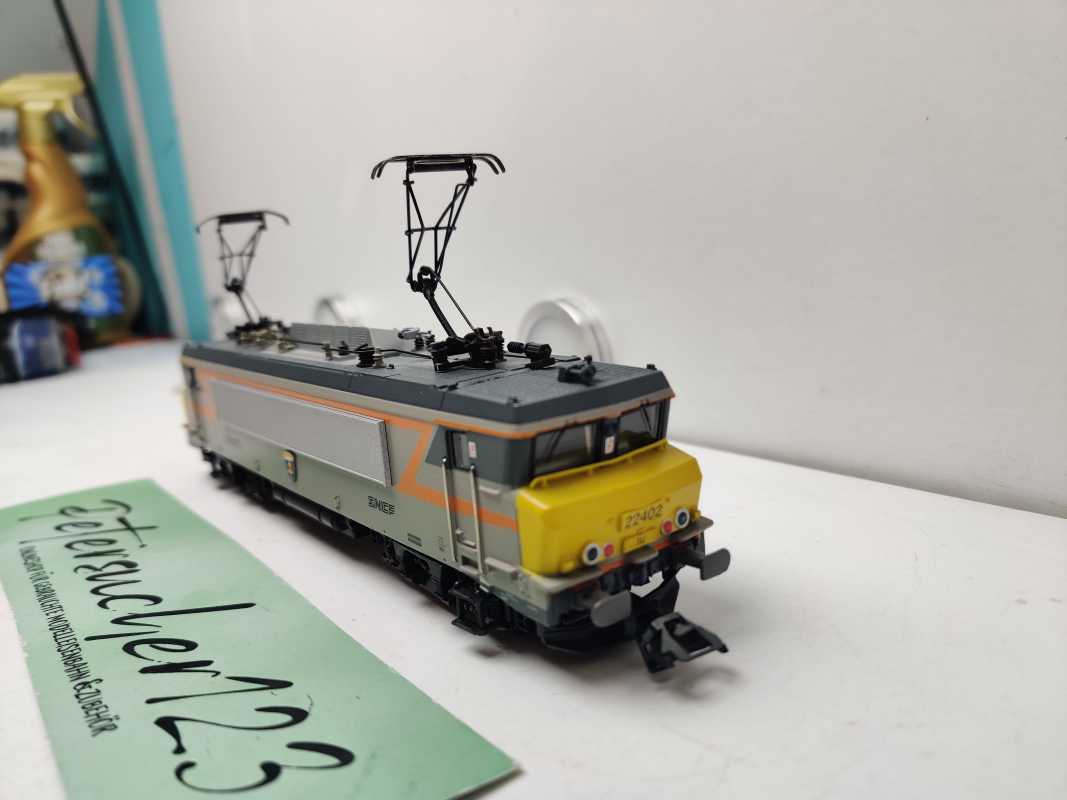 Märklin H0 AC 83320 / Elektrolokomotive der Serie BB 22200 / SNCF / Umbau auf Mfx
