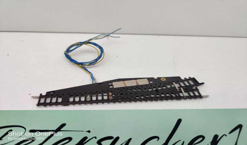 Märklin Mini-Club Z DC 8563 elektr. magn. Weiche / rechts / L 110 mm