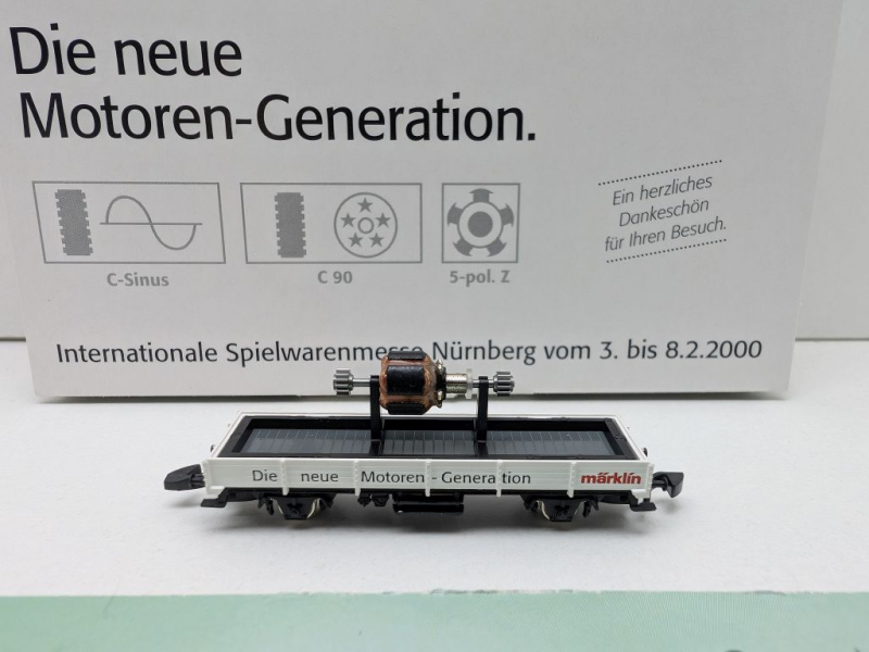 Märklin Z DC 8615.2000.01 Niederbordwag. "neue Motoren Gen." / Messe NBG '00 / OVP