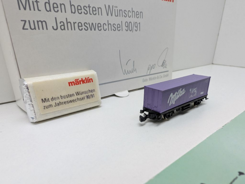 Märklin Z DC 8615.1990.90 Containerwagen "Milka" / Jahresw. 90/91 / DB / OVP