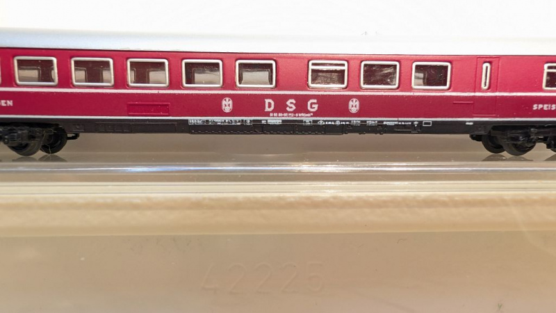 Märklin Z DC 8713 D-Zug Speisewagen "DSG" / WRmh 132 / DB / OVP