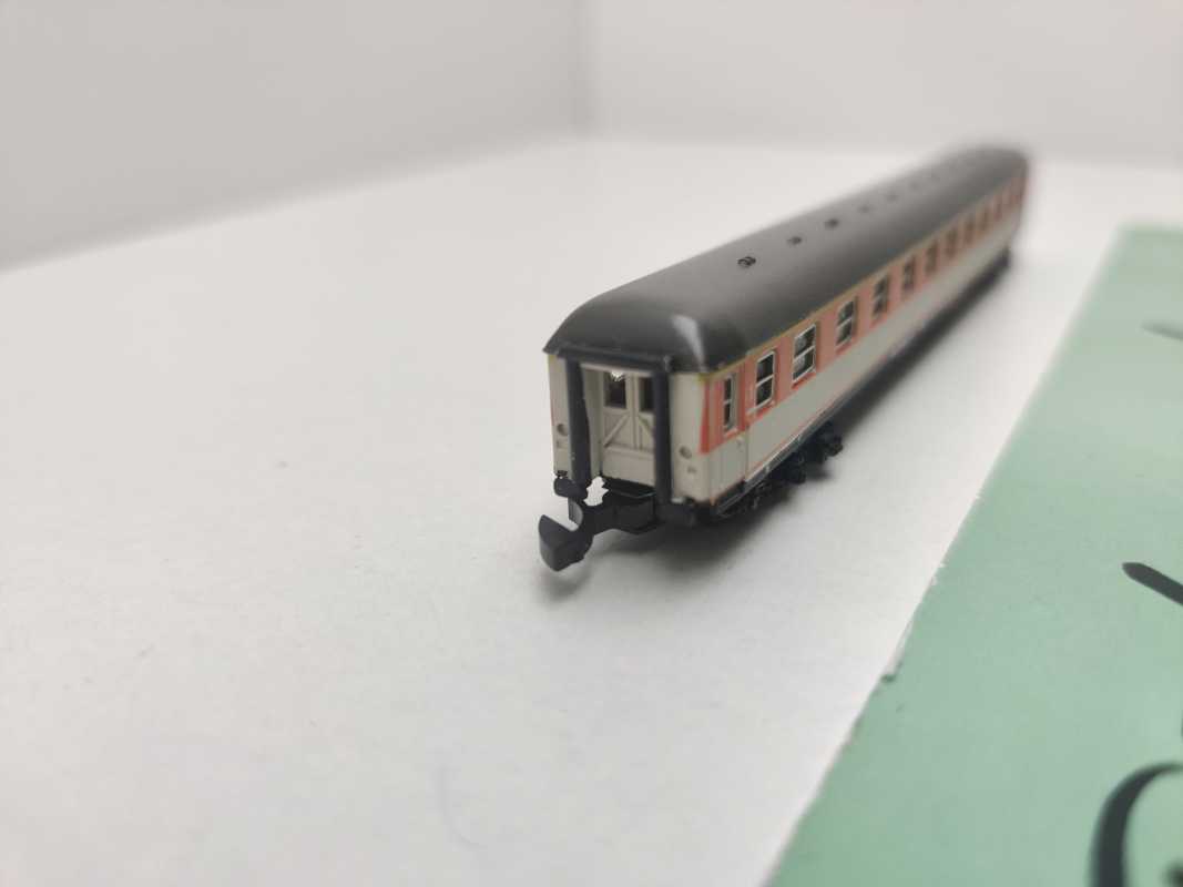 Märklin Z DC 8720 D-Zug Wagen 1.Kl Aüm203 / Pop-Farbe / DB