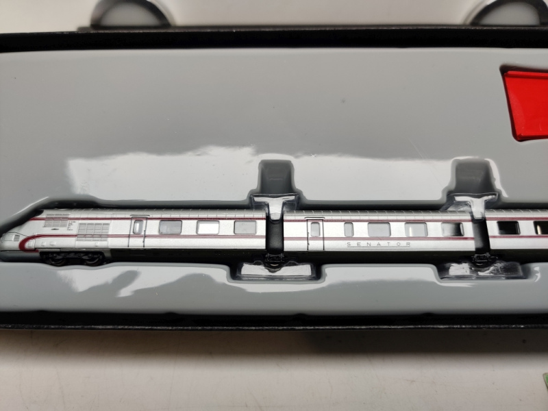 Mini Club / Märklin Z DC 88100 / 7-teilige Schnelltriebzug VT 10.5 „Senator“ / DB / Analog / OVP