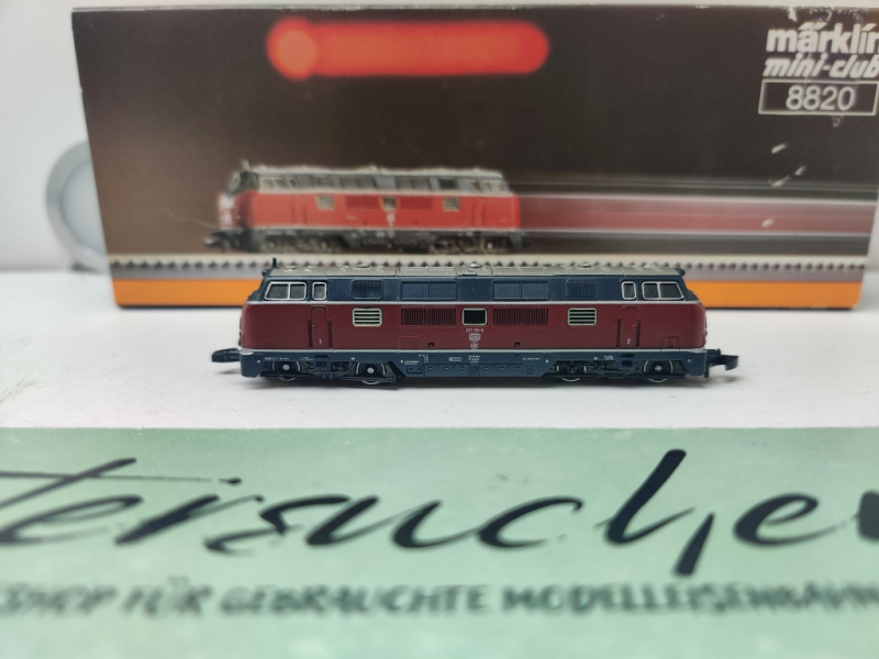 Märklin Z DC 8820 Diesellokomotive / BR221/ Rot / Analog / OVP