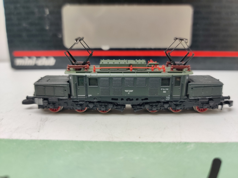 Märklin Z DC 88224 Schwere Elektro-Güterzuglokomotive / Baureihe E 94 / Deutsches Krokodil / Analog / OVP