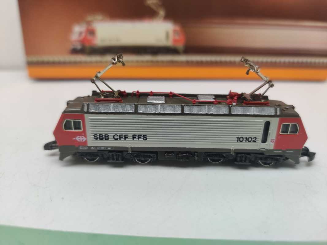 Märklin Mini Club Z DC 8823 / Elektrolokomotive BR Re 4/4 IV / SBB / Rot / Analog / OVP