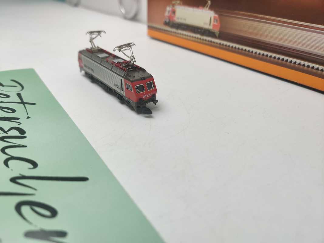 Märklin Mini Club Z DC 8823 / Elektrolokomotive BR Re 4/4 IV / SBB / Rot / Analog / OVP