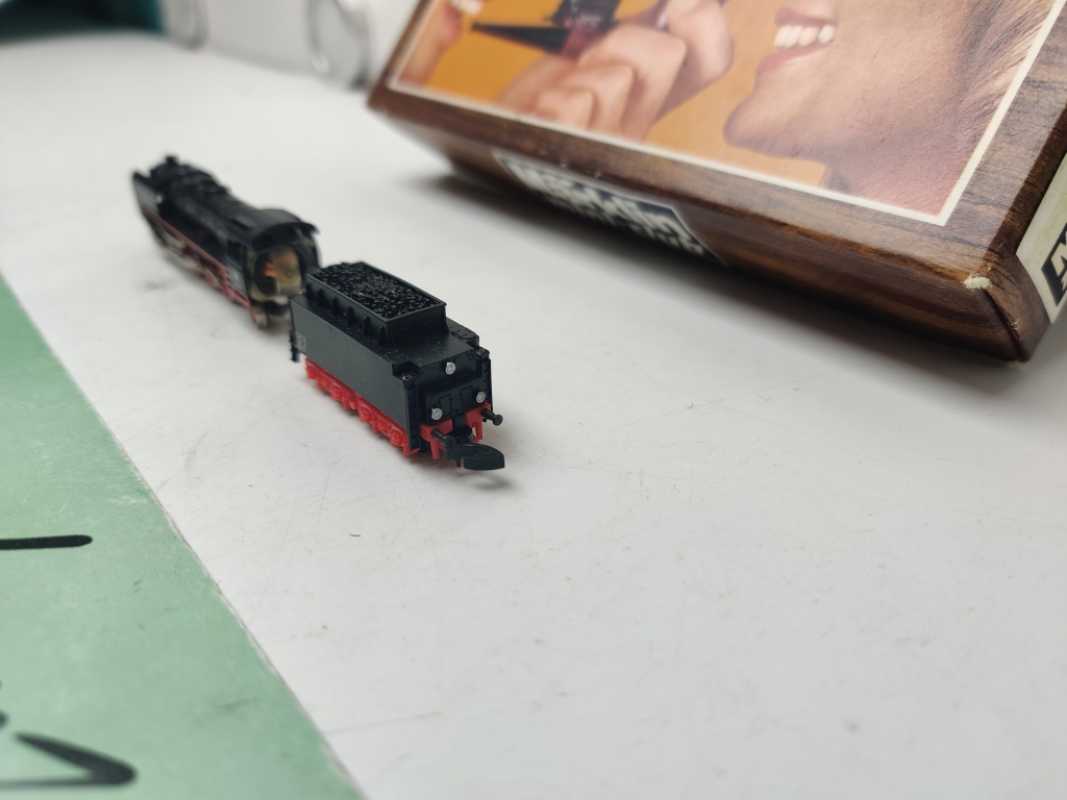 Märklin Z DC / 8827 / BR41 schwere Güterzug-Dampflokomotive / Analog / DB / OVP