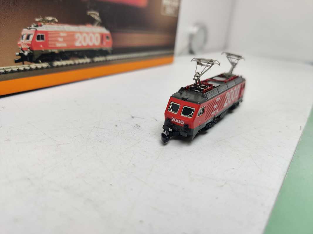 Märklin Z DC 8847 Schweizer Elektrolokomotive der Serie Re 4/4 IV / SBB / OVP