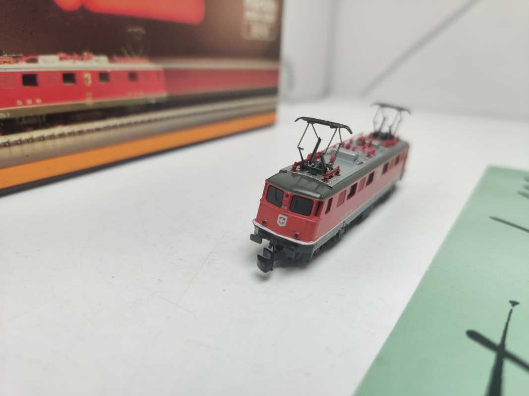 Märklin Mini Club Z DC 8849 / Schwere SBB Ae 6/6 (Städtelokomotive) 11429  / Rot / Analog / OVP