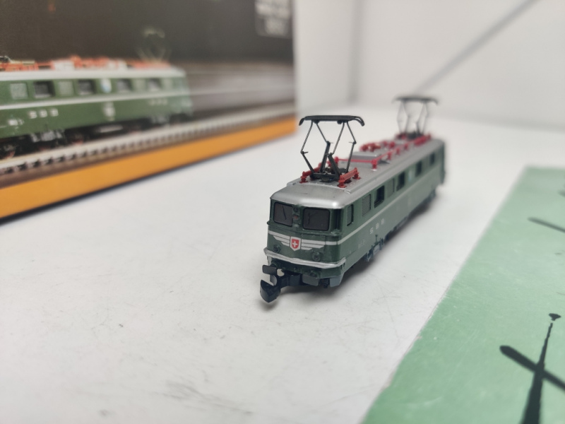 Märklin Z DC 8850 Elektrolokomotive / Ae 6/6 "Zürich" / Analog / OVP