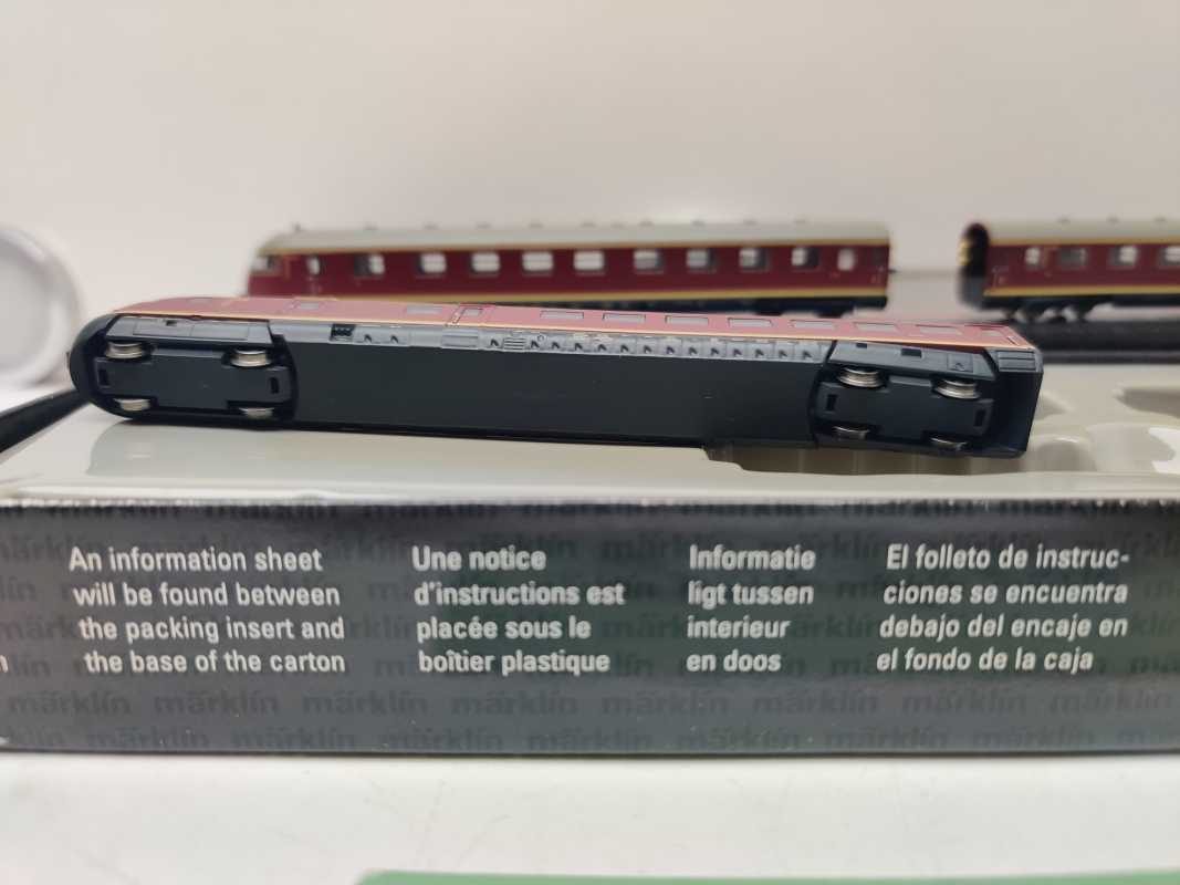 Märklin Z DC / 88720 / dreiteiligen Dieseltriebwagenzug / BR VT 08.5 / DB / Analog / OVP