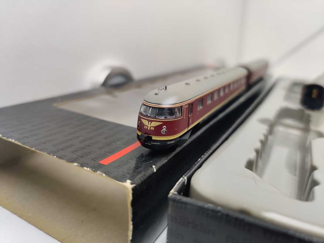 Märklin Z DC / 88720 / dreiteiligen Dieseltriebwagenzug / BR VT 08.5 / DB / Analog / OVP