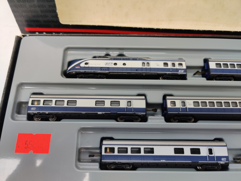 Märklin Z DC 88735 Diesel-Triebzug Baureihe 601 „Blue Star Train“ / Analog / OVP