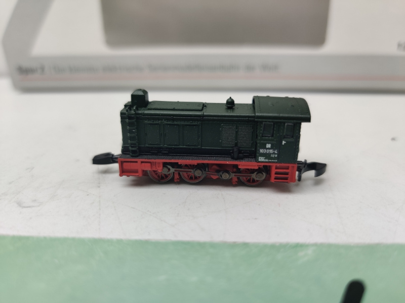 Mini Club / Märklin Z DC 88771 / Diesellokomotive  BR103 (ehemalige V 36) / DR / grün/roter Farbgebung / Ep. IV / Analog / OVP