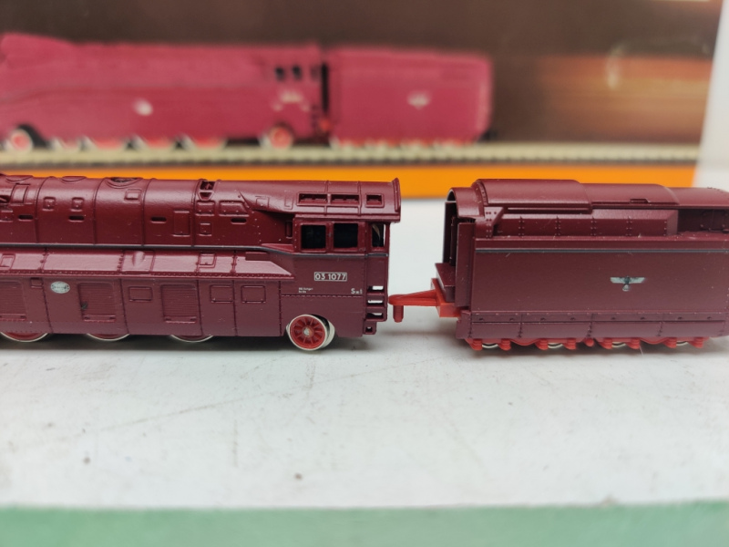 Märklin Z DC 88861 / BR03 1077 Stromlinien-Dampflok / Rot / DRG /OVP