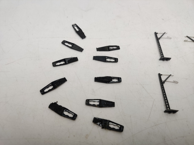 Märklin Mini-Club Z DC 8911 / 10 x Mast für Fahrleitung / Streckenmast / Höhe 38 mm