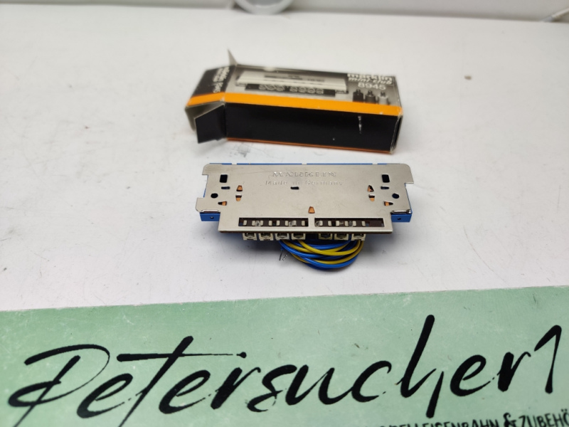 Märklin Z 8945 Universal - Fernschalter / Relais / 1 Stück / OVP