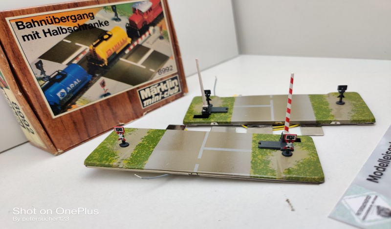 Märklin Mini-Club Z DC 8992 Bahnübergang mit Halbschranke / OVP