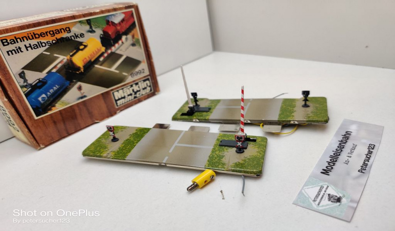 Märklin Mini-Club Z DC 8992 Bahnübergang mit Halbschranke / OVP