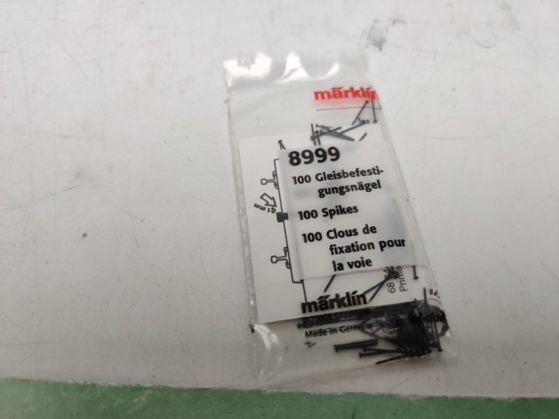 Märklin Mini-Club Z DC 8999 / 100 Gleisbettnägel / OVP