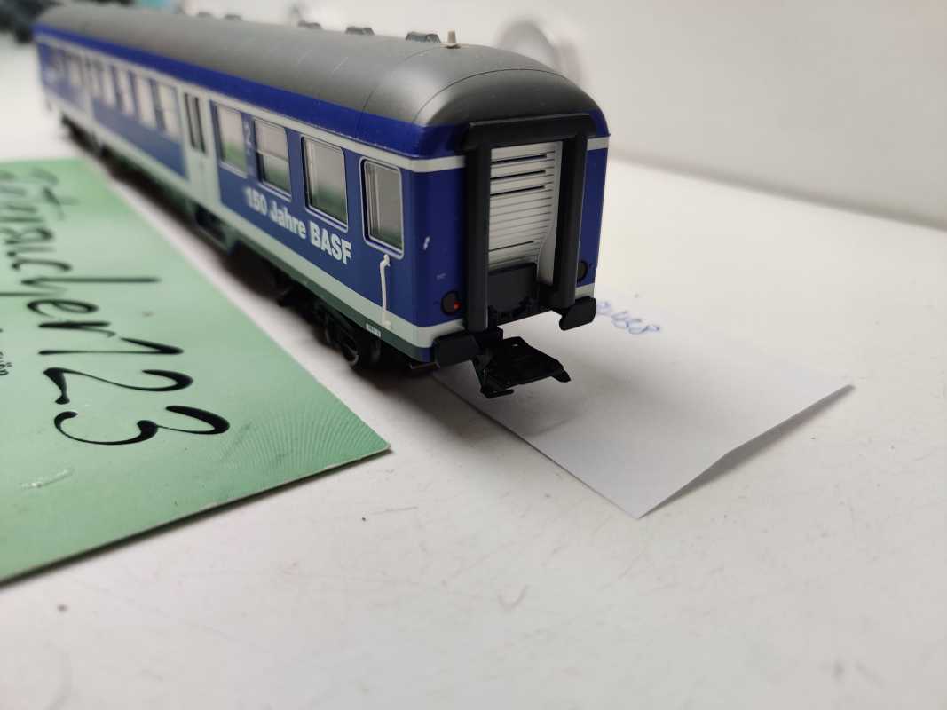 Märklin H0 AC 94438 / Nahverkehrs-Steuerwagen („Silberling“-Bauart) / markanten BASF-blauen Sonderlackierung / NEM