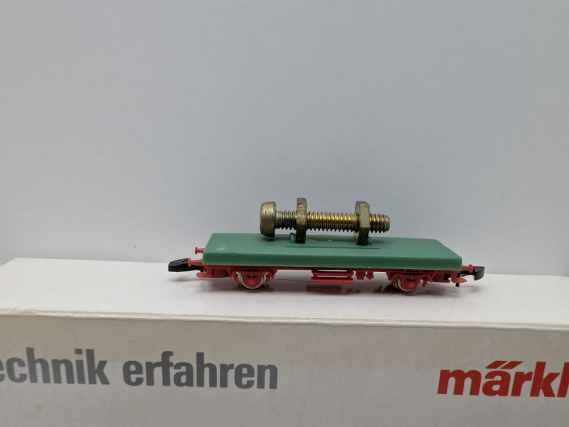Märklin Z DC 8610.1987.90 Flachwagen "Schraube" / Händlerpräs. 86-87 / OVP