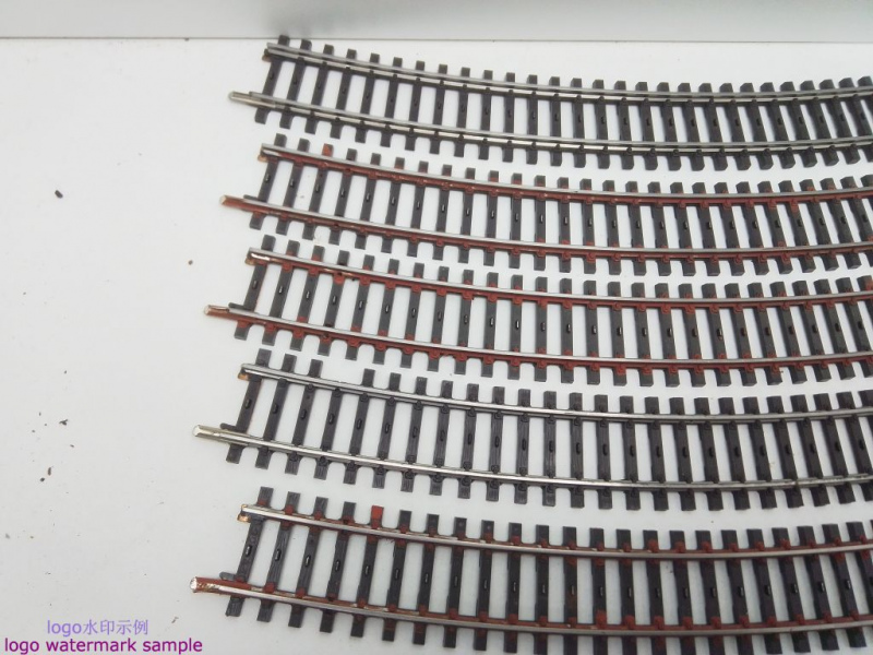 Märklin H0 AC 2241 5x gebogenes K-Gleis / R 553,9 / 30° = 1/1 / Kleber, Farbe