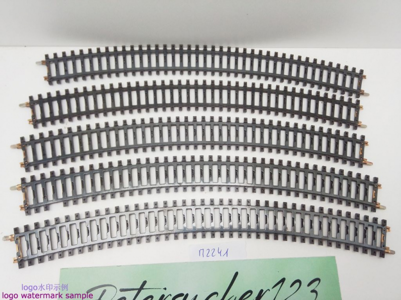 Märklin H0 AC 2241 5x gebogenes K-Gleis / R 553,9 / 30° = 1/1 / Kleber, Farbe