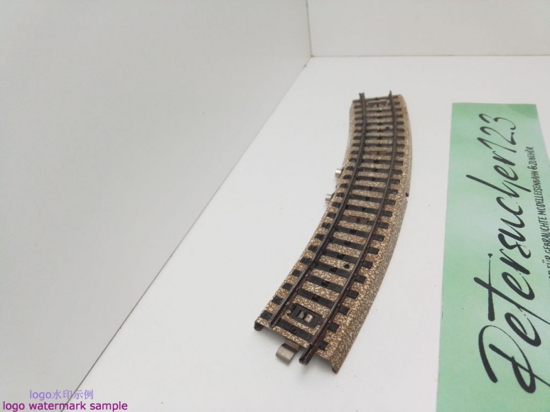 MÄRKLIN H0 AC 1x 5104 gebogenes Kontaktgleis M-Gleis / R 360 mm / 30° = 1/1