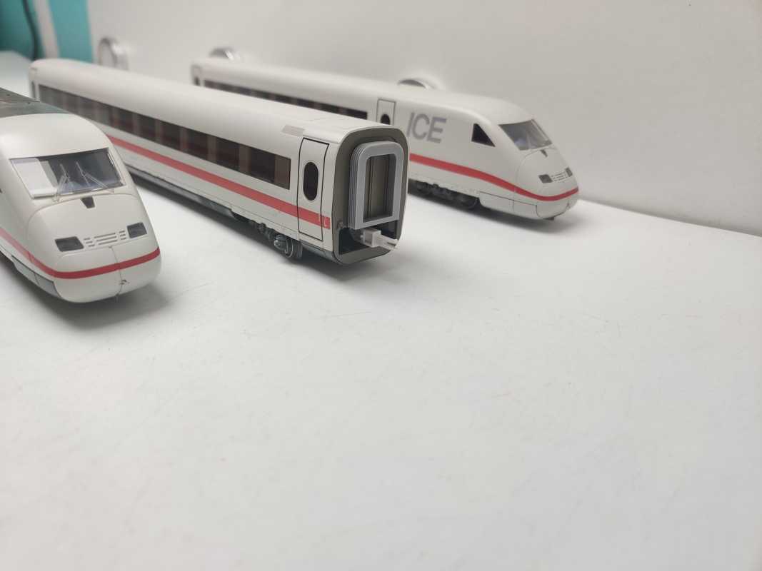 Märklin H0 AC BR402 013-7  / ICE 2 / DB AG / Fx / Starterset / 3-Teilig