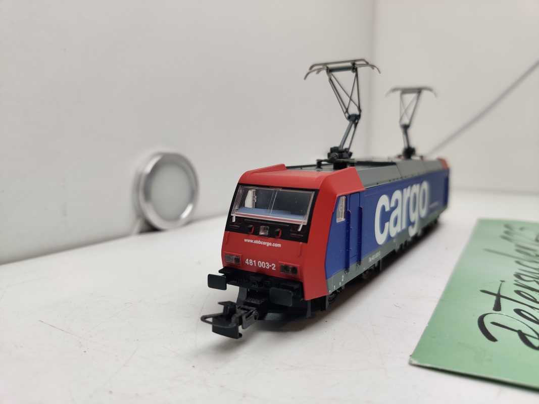 MÄRKLIN H0 AC Elektrolokomotive Re481 003-2 / blauen und roten Design / SBB Cargo / Fx